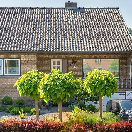 Panorama Sousberg En Bed & Breakfast Schin op Geul