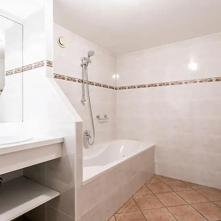 Panorama Sousberg En 3* Schin op Geul