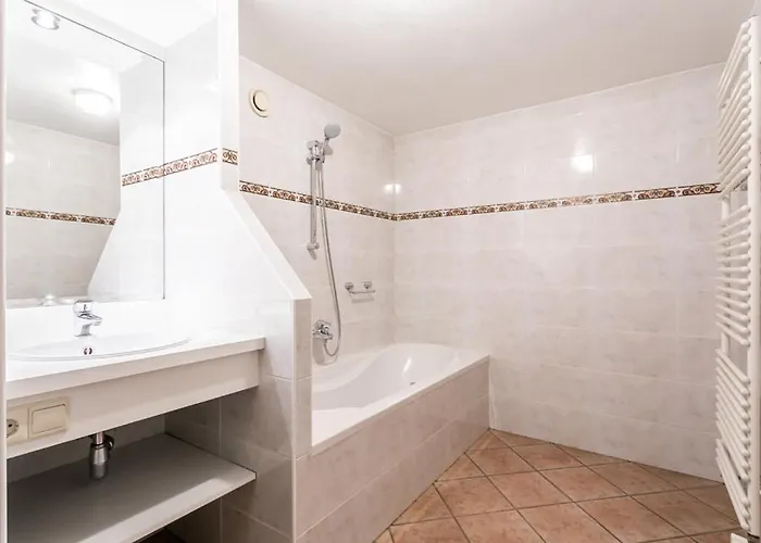 Panorama Sousberg En 3* Схин-оп-Гёл